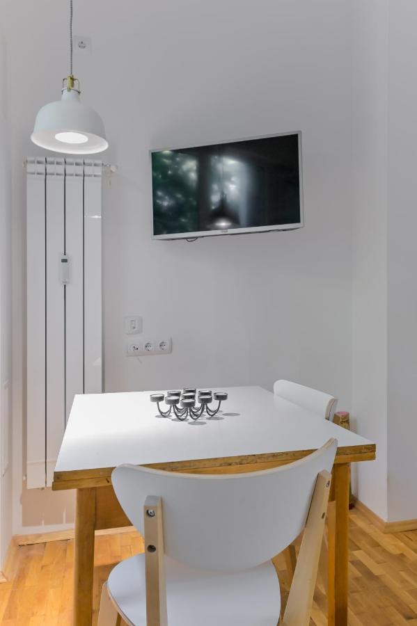 Bright Apartment In The Heart Of The City By Flat Mаnager София Экстерьер фото